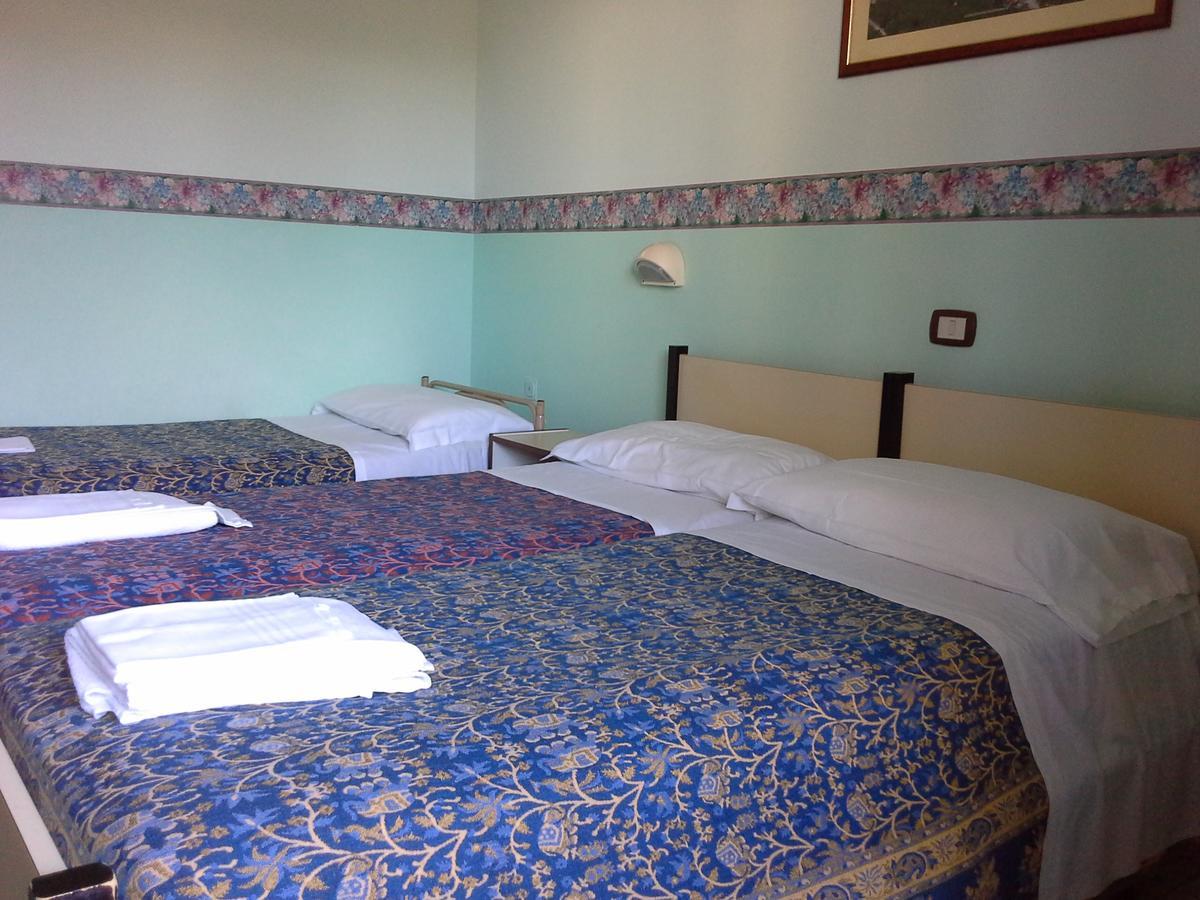 Hotel Bristol Pineto Exterior foto